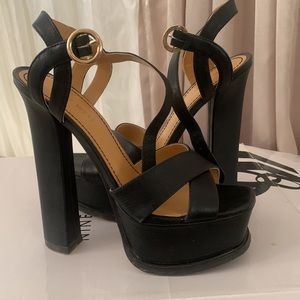 NW magnetic sandal heels